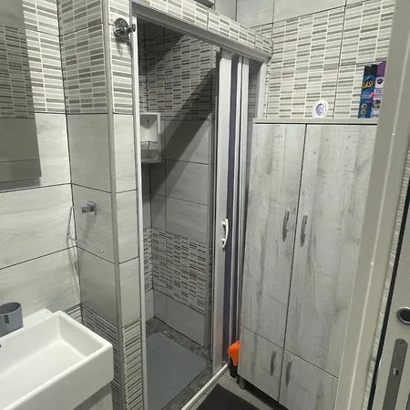 V 1944 Bed & Breakfast